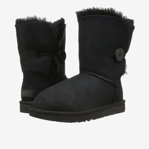 Ugg Australia Women Classic Short Bailey Button II Booties shoes sz 6